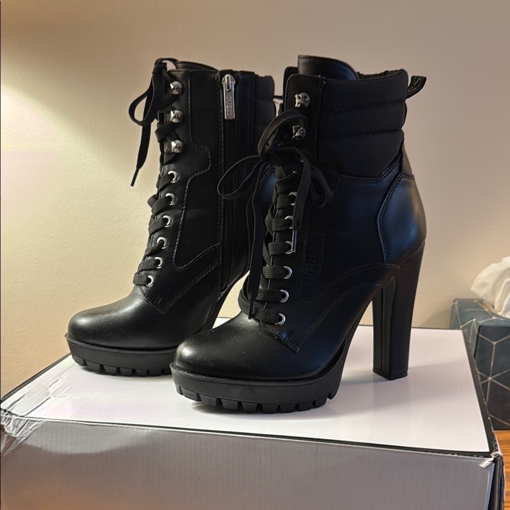 Women's Black Lace-Up Heeled Boots size 7